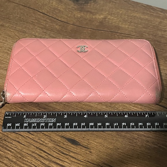 CHANEL Pink Quilted Zip Wallet - Picture 16 of 16